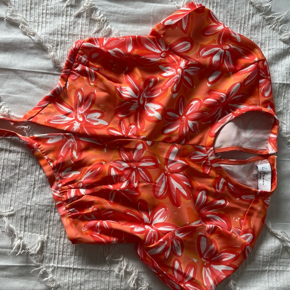 Revolve Top